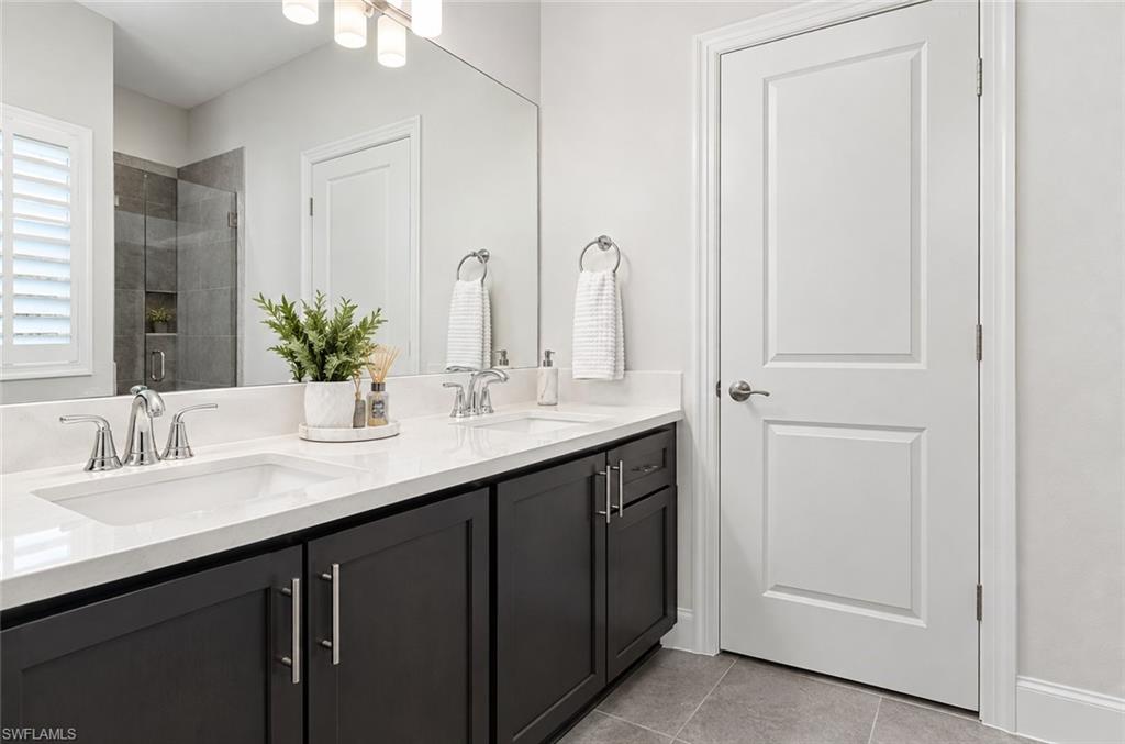 14806 Dockside Ln Property Photo 12