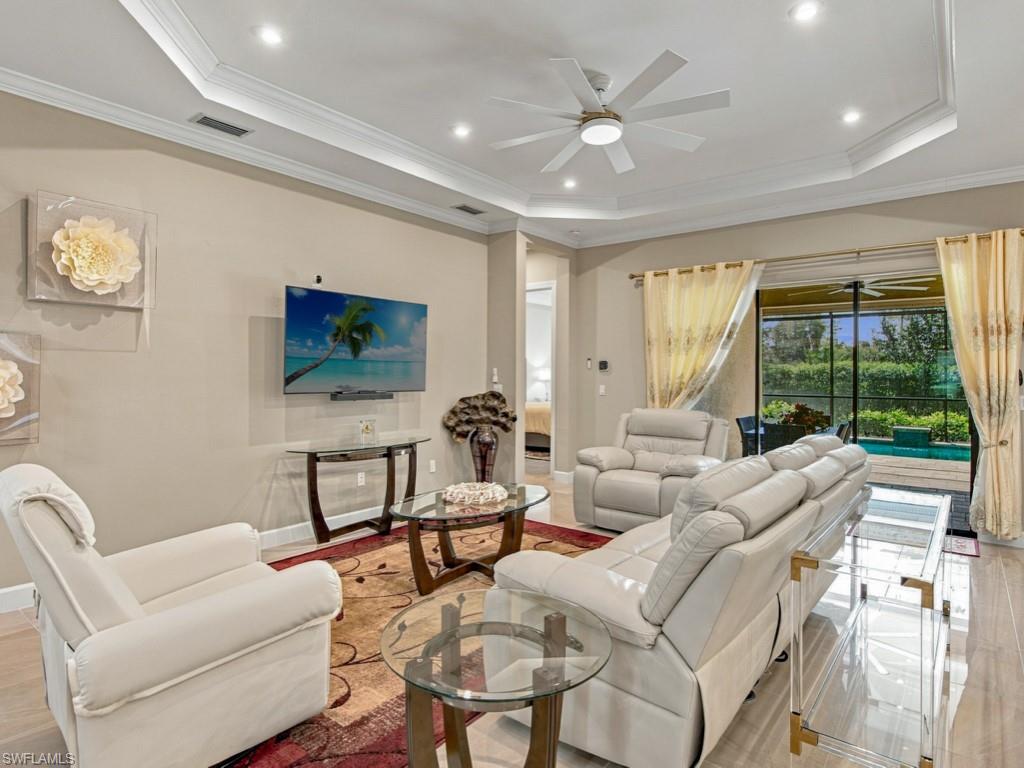 8142 Lucello Ter S Property Photo 2