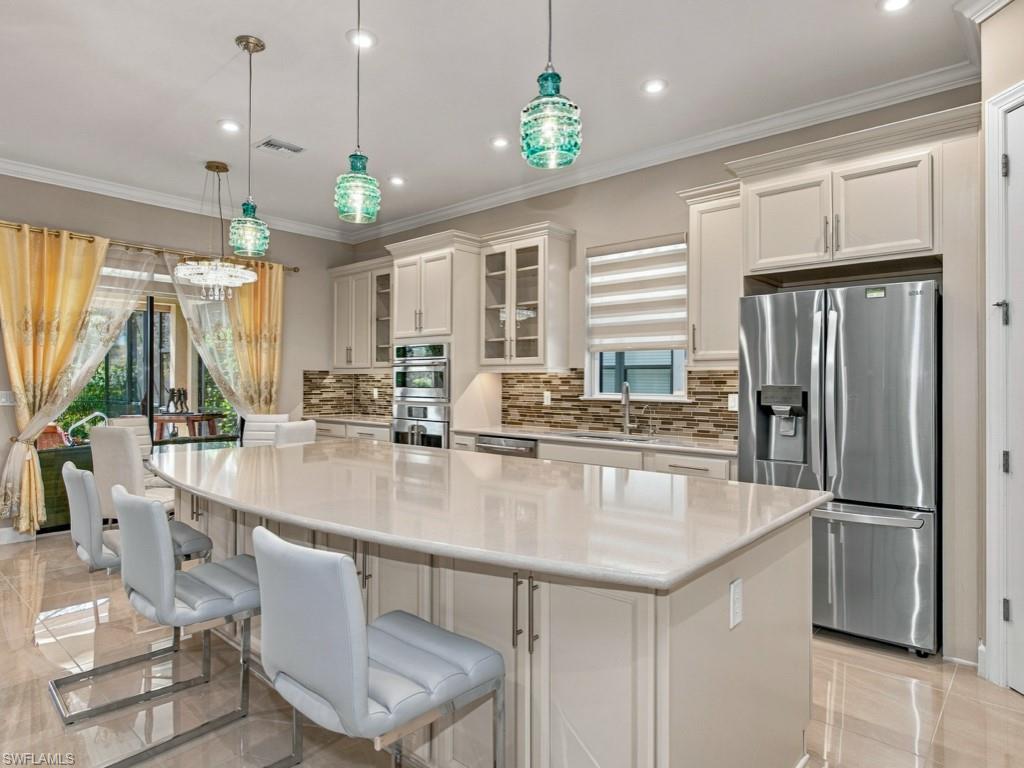 8142 Lucello Ter S Property Photo 3