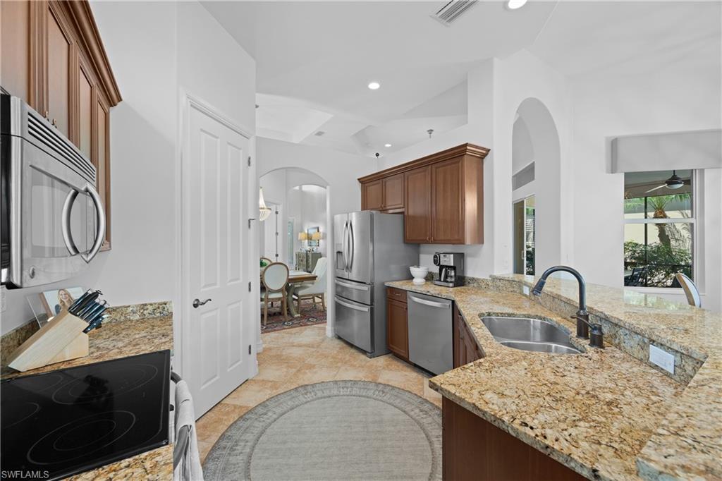 6578 Caldecott Dr Property Photo 11
