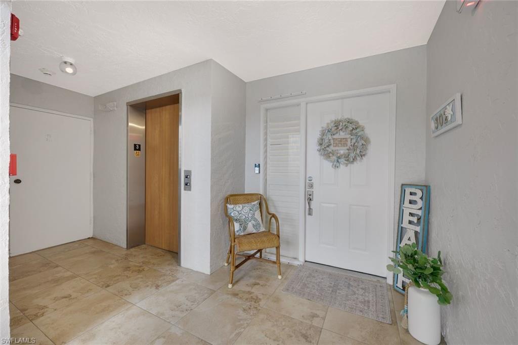 910 Panama Ct 302 Property Photo 10