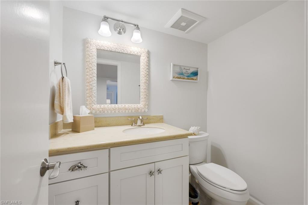 910 Panama Ct 302 Property Photo 32