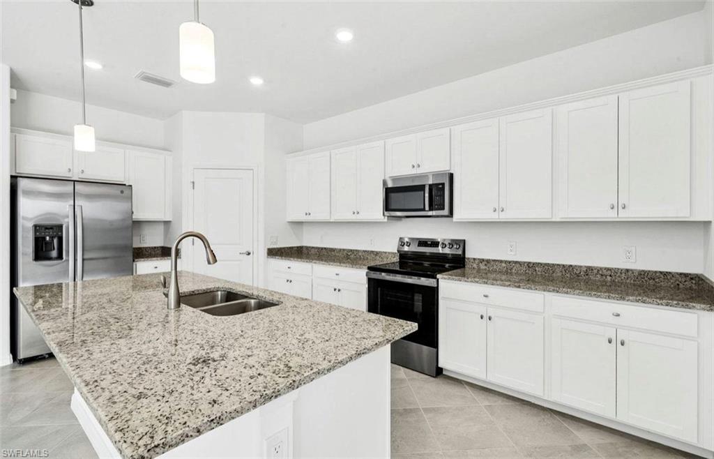 14942 Palamos Cir Property Photo 3