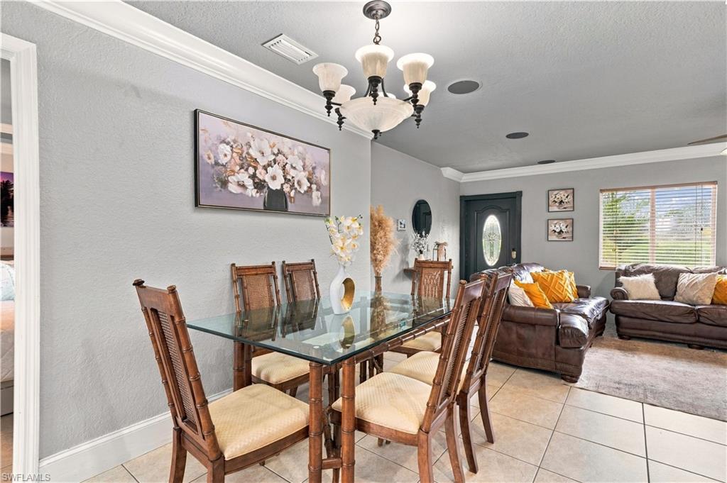 2735 29th Ave Ne Property Photo 14