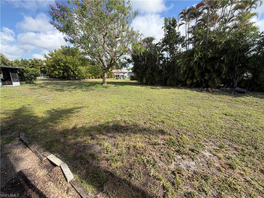 937 52nd St Property Photo 13