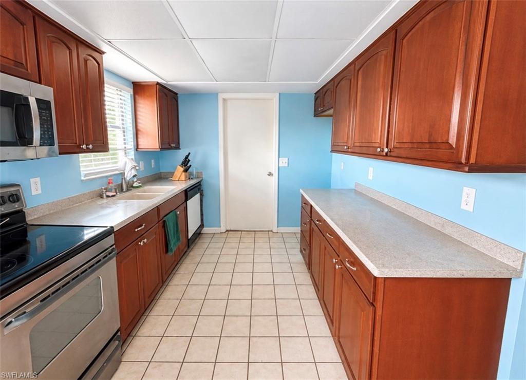 5476 Avenue D Property Photo 6