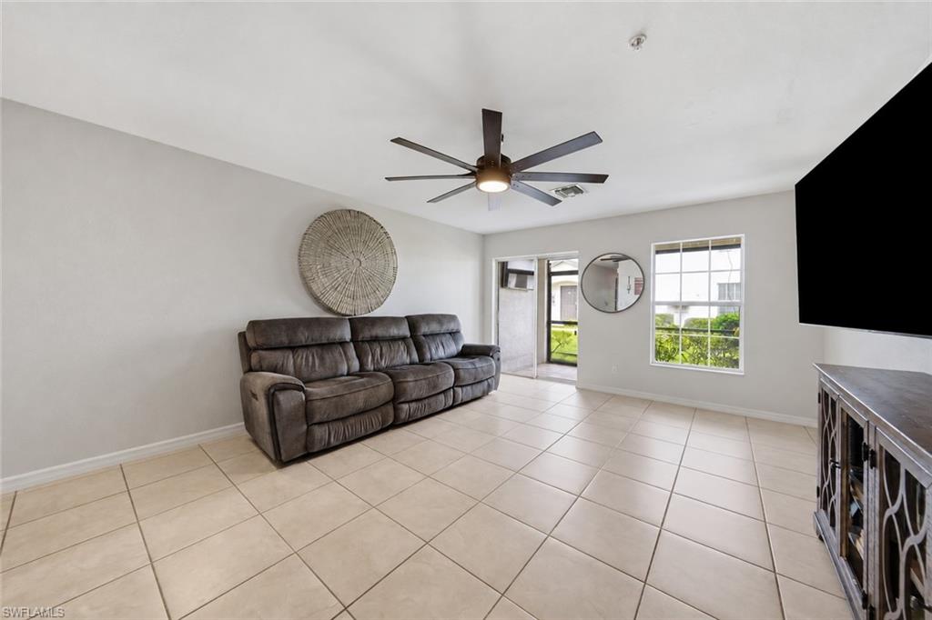 9097 Gervais Cir 1808 Property Photo 3
