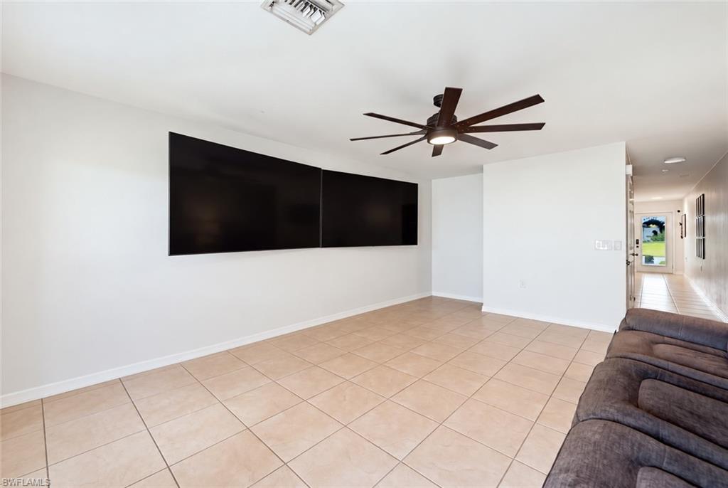 9097 Gervais Cir 1808 Property Photo 4