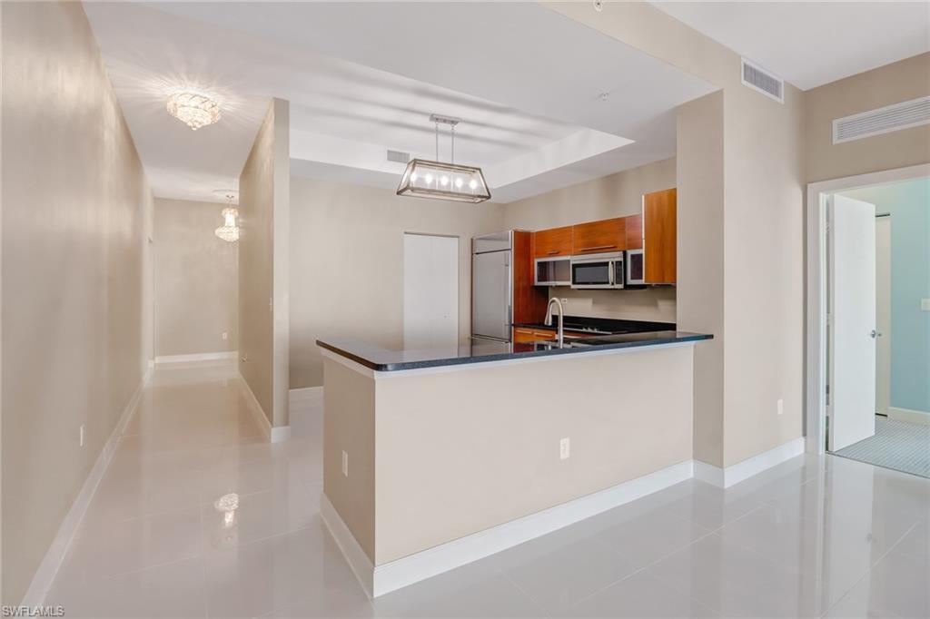3000 Oasis Grand Blvd 401 Property Photo 2