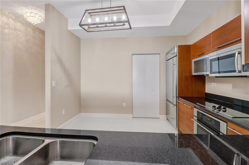 3000 Oasis Grand Blvd 401 Property Photo 4