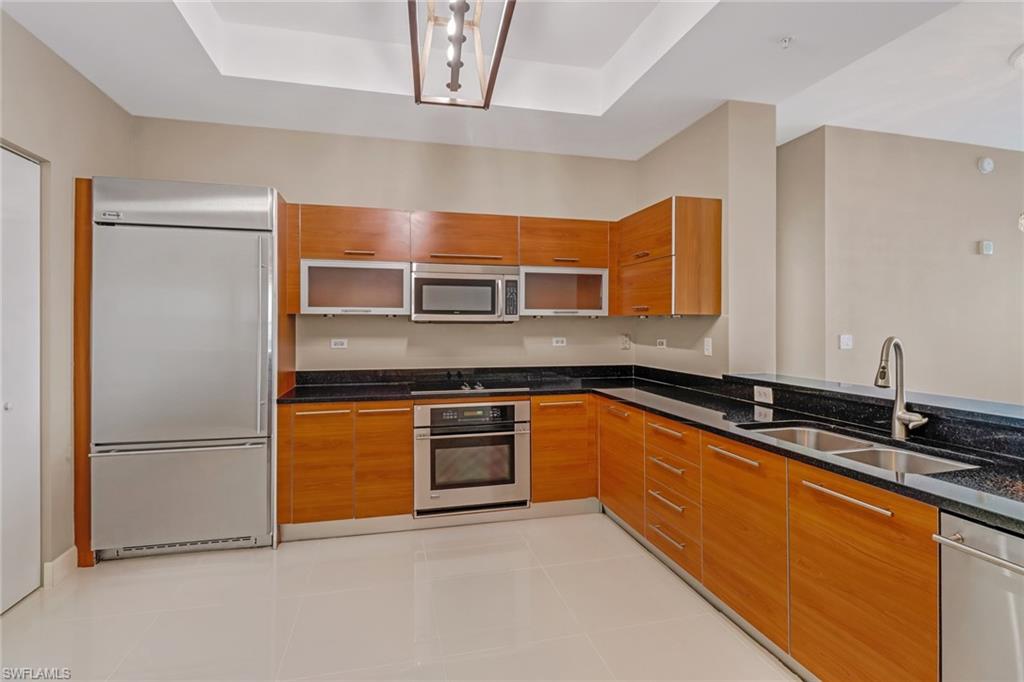 3000 Oasis Grand Blvd 401 Property Photo 5
