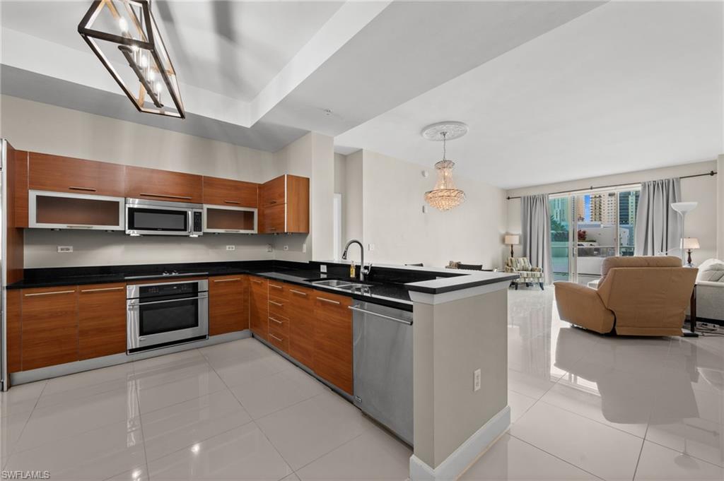 3000 Oasis Grand Blvd 401 Property Photo 6