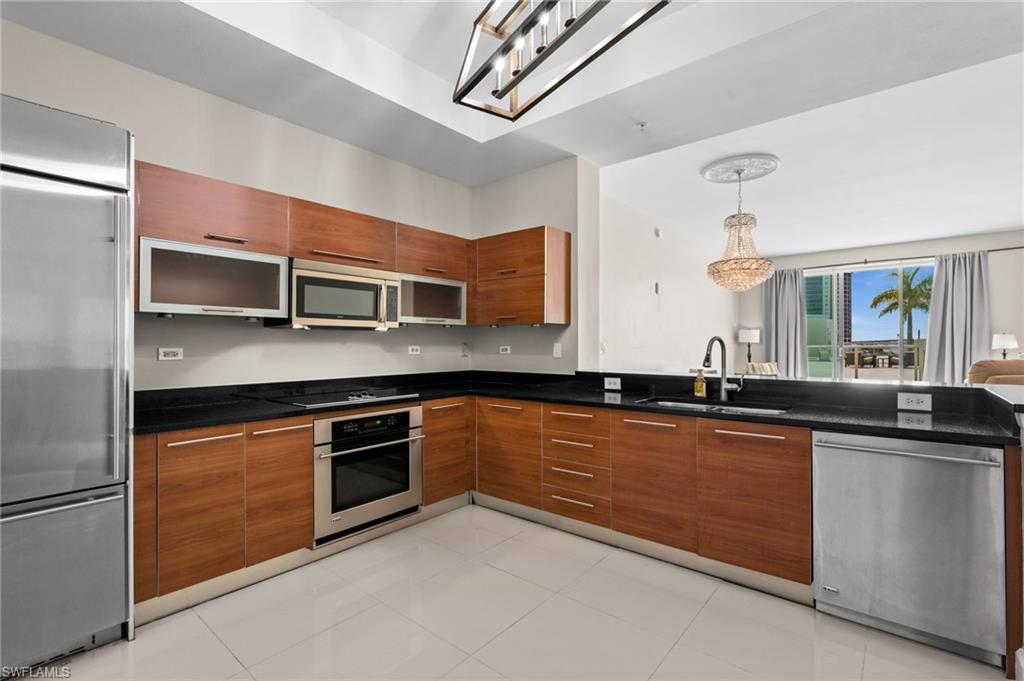 3000 Oasis Grand Blvd 401 Property Photo 8