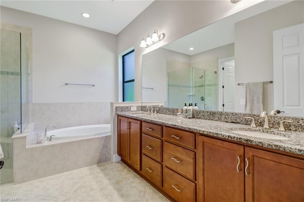 3000 Oasis Grand Blvd 401 Property Photo 30