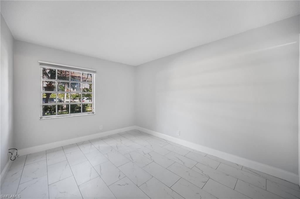 666 3rd St S 106 Property Photo 19
