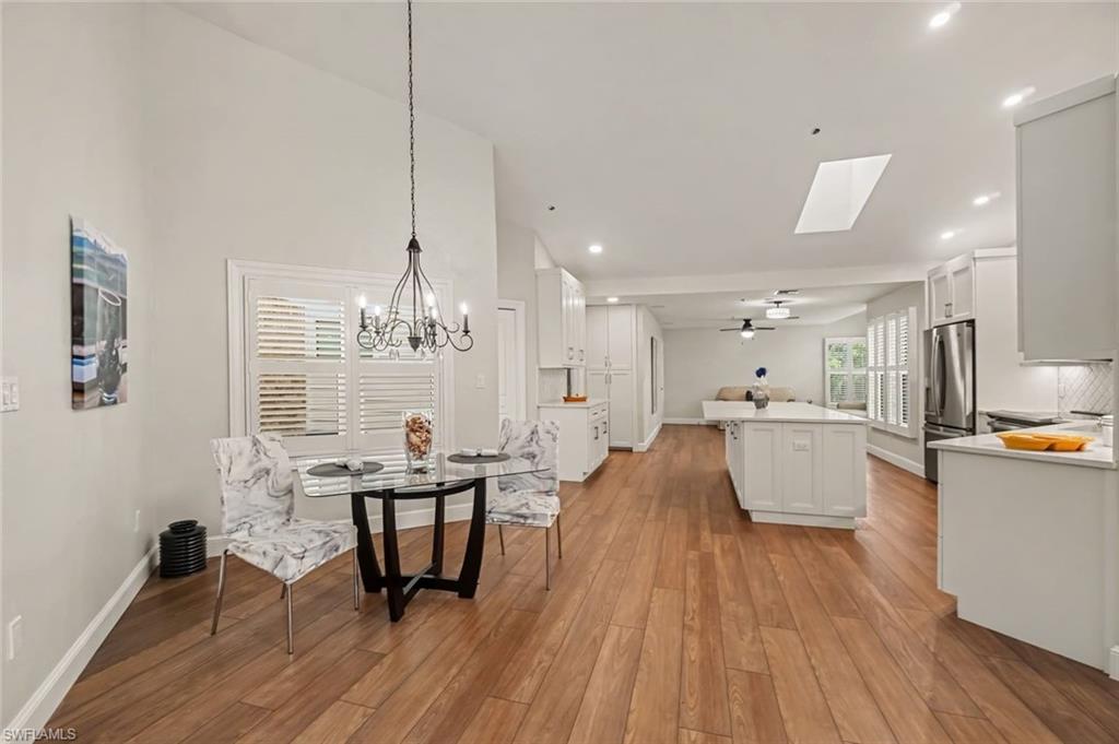 579 Park Shore Dr W I1 Property Photo 18