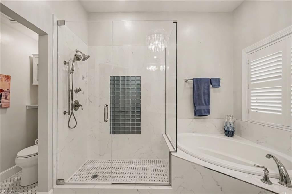 579 Park Shore Dr W I1 Property Photo 23