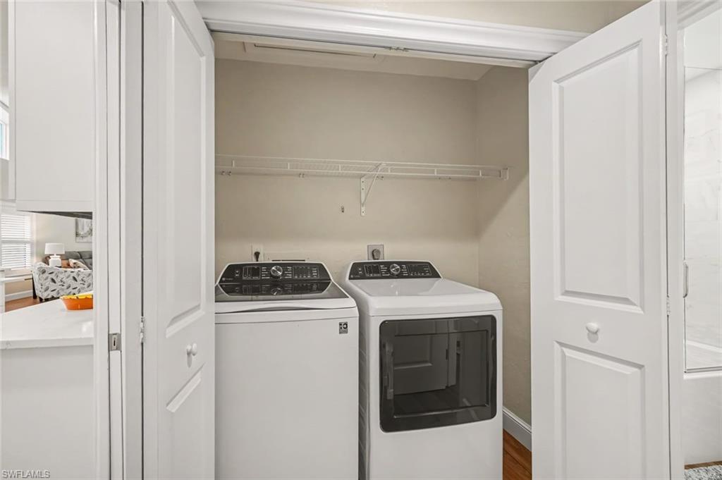 579 Park Shore Dr W I1 Property Photo 26