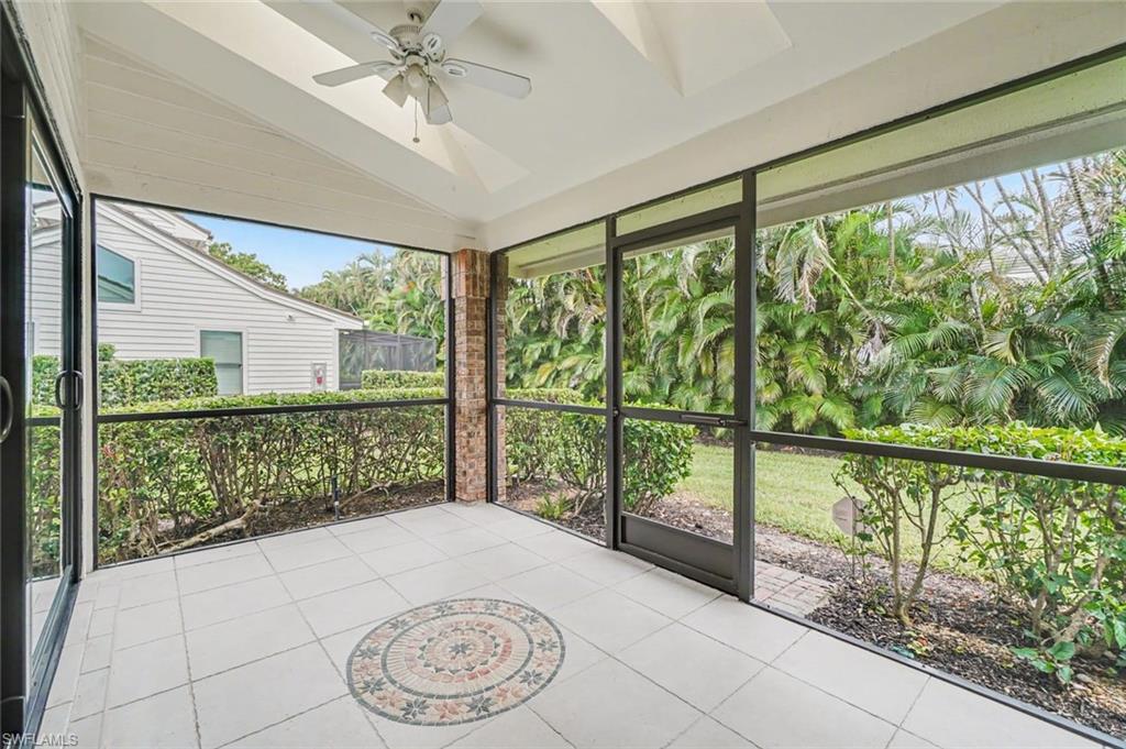 579 Park Shore Dr W I1 Property Photo 28