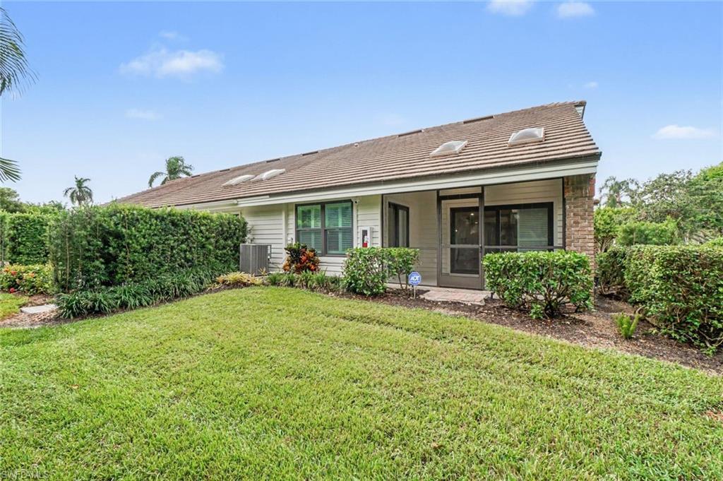 579 Park Shore Dr W I1 Property Photo 29