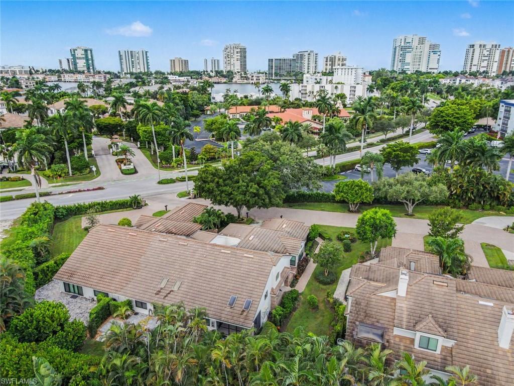 579 Park Shore Dr W I1 Property Photo 37