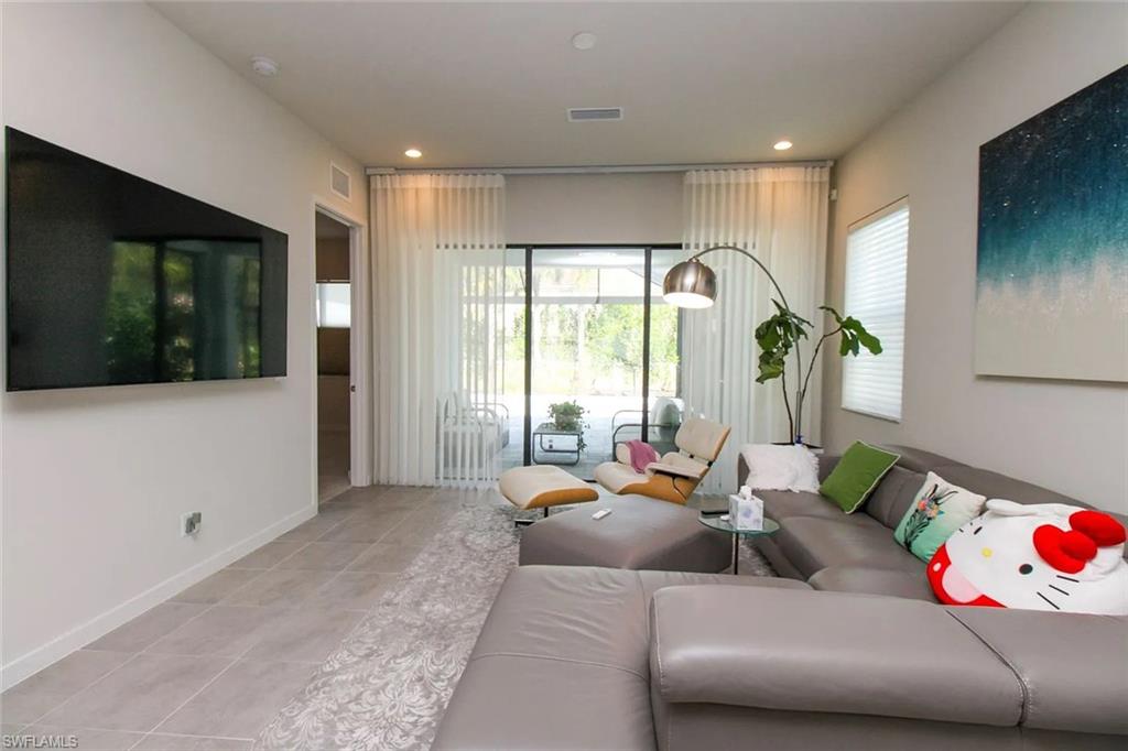 14803 Loggerhead Dr Property Photo 5