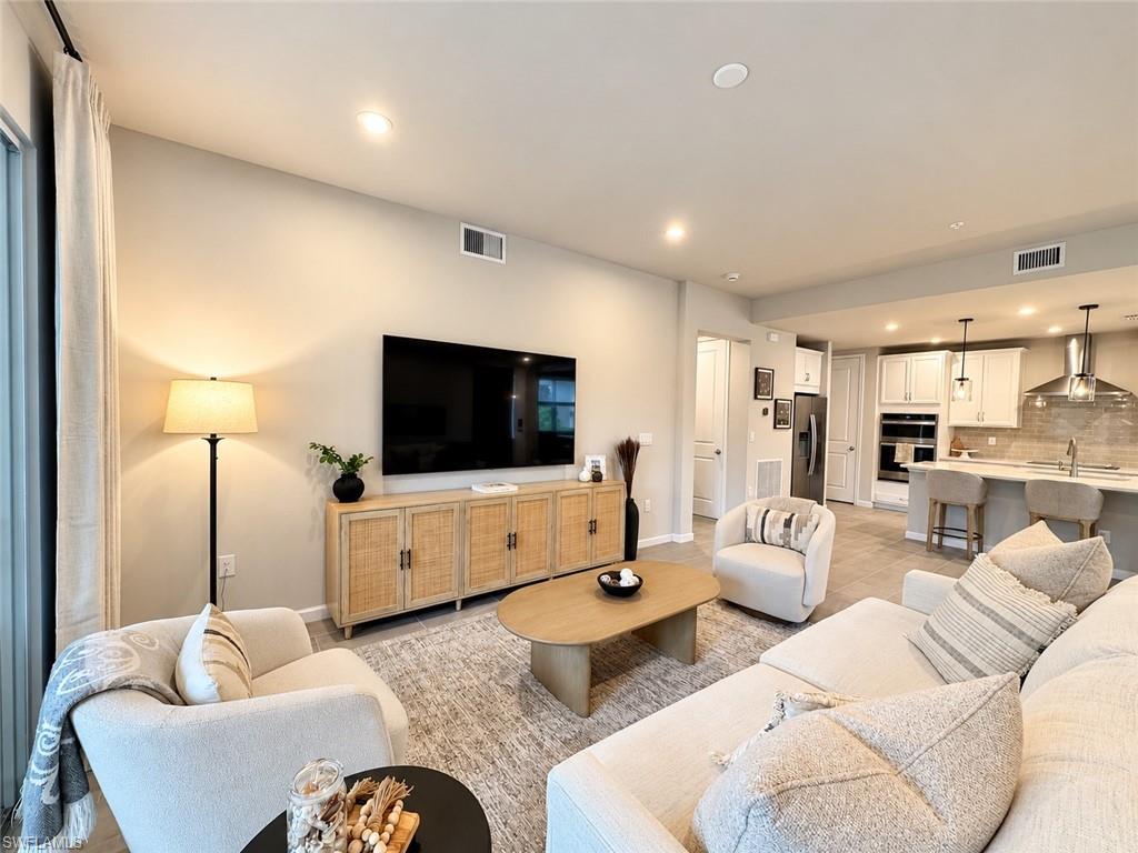 4670 Arboretum Cir 101 Property Photo 14