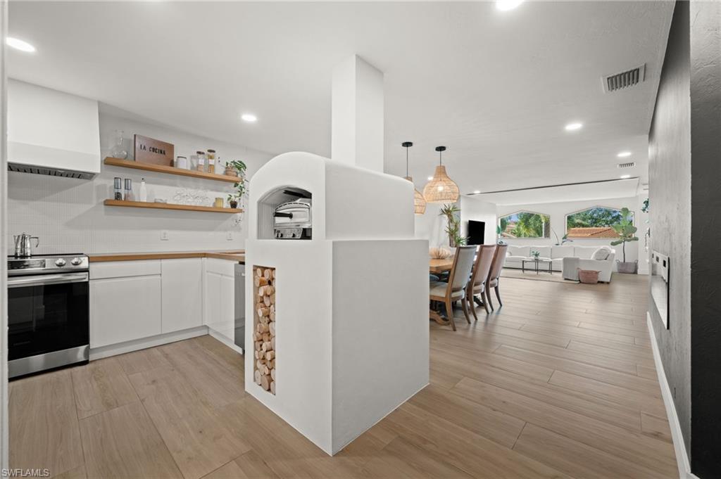 11921 Seabreeze Cove Ln 201 Property Photo 11