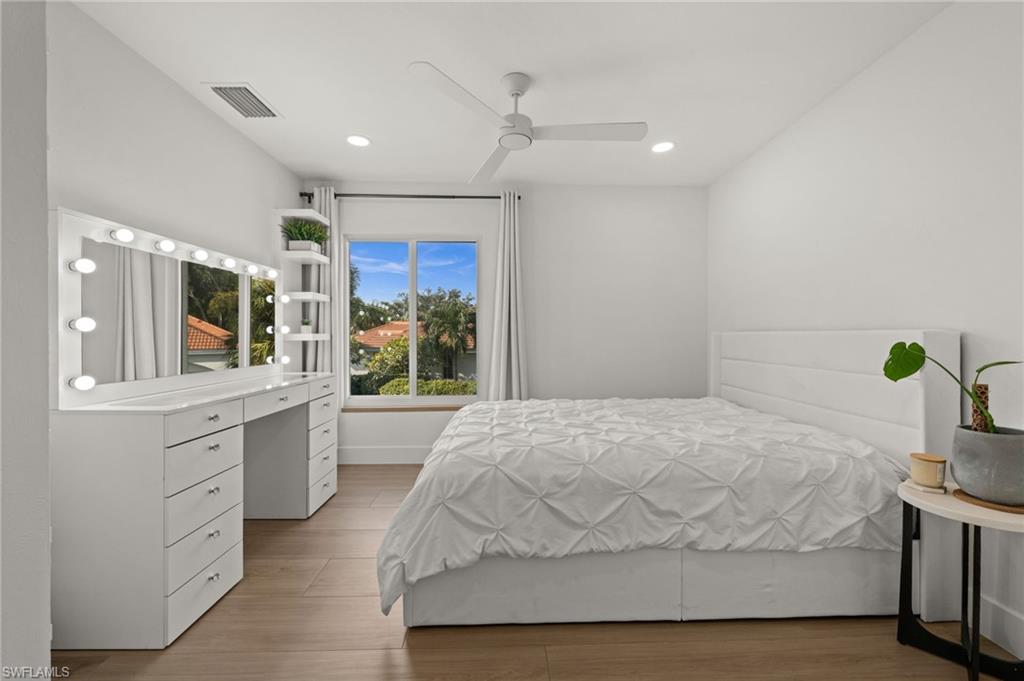 11921 Seabreeze Cove Ln 201 Property Photo 26