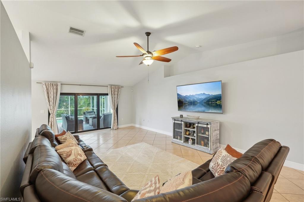 3717 Agualinda Blvd Property Photo 7