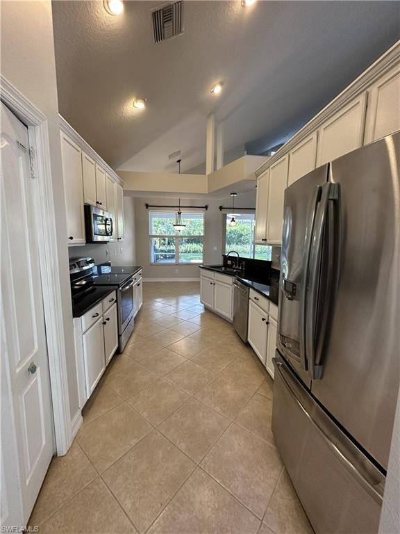 9932 Alabama St Property Photo 7