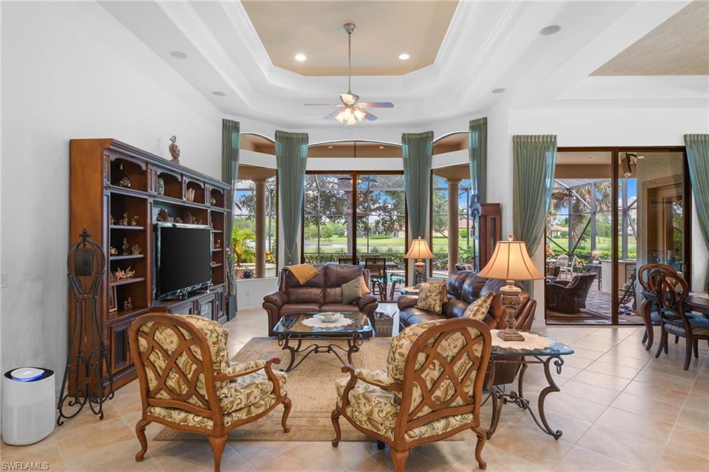 7733 Classics Dr Property Photo 3
