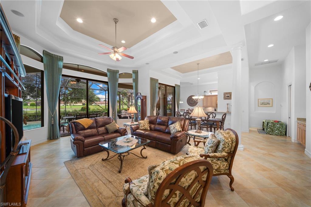7733 Classics Dr Property Photo 4
