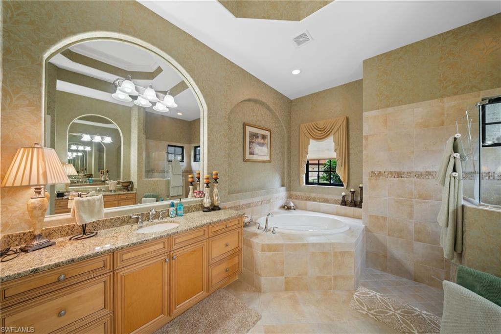 7733 Classics Dr Property Photo 16