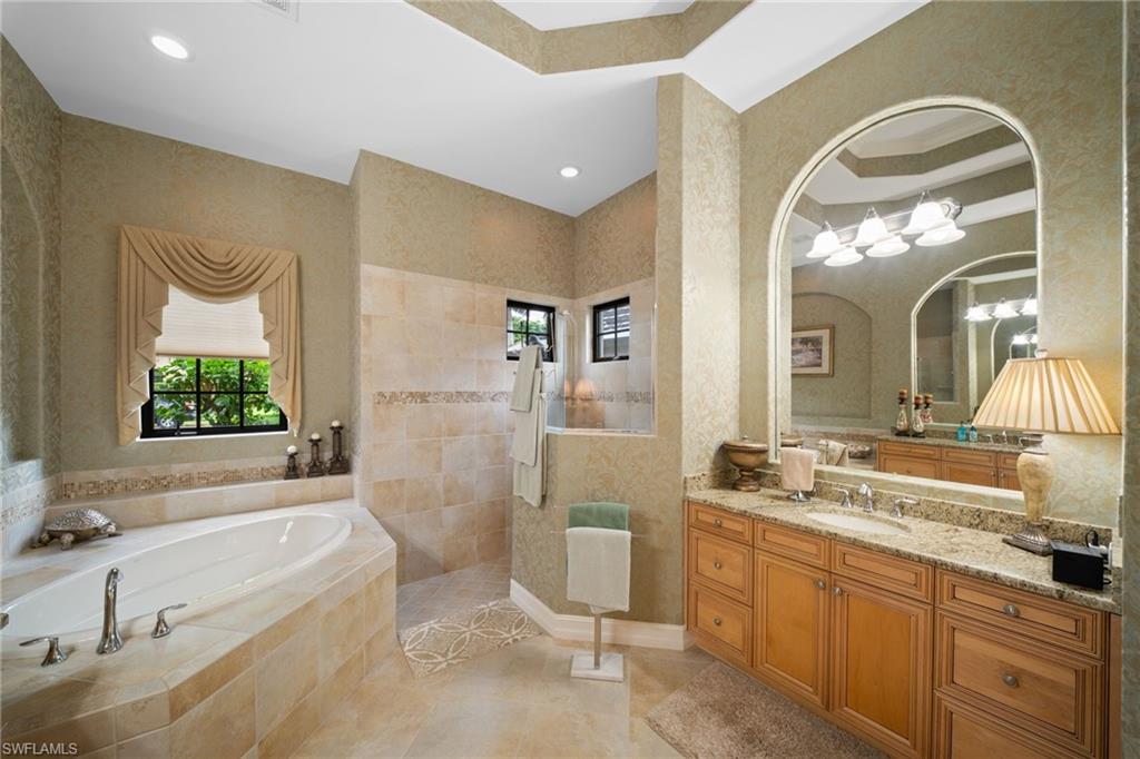 7733 Classics Dr Property Photo 17
