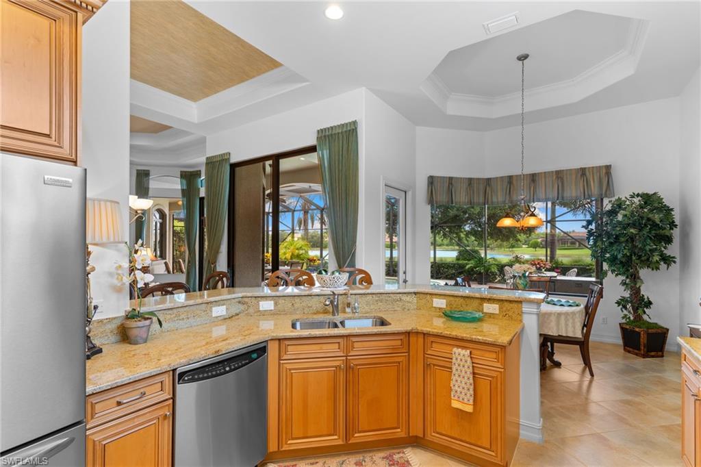 7733 Classics Dr Property Photo 23