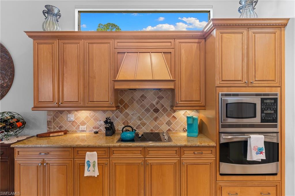 7733 Classics Dr Property Photo 25