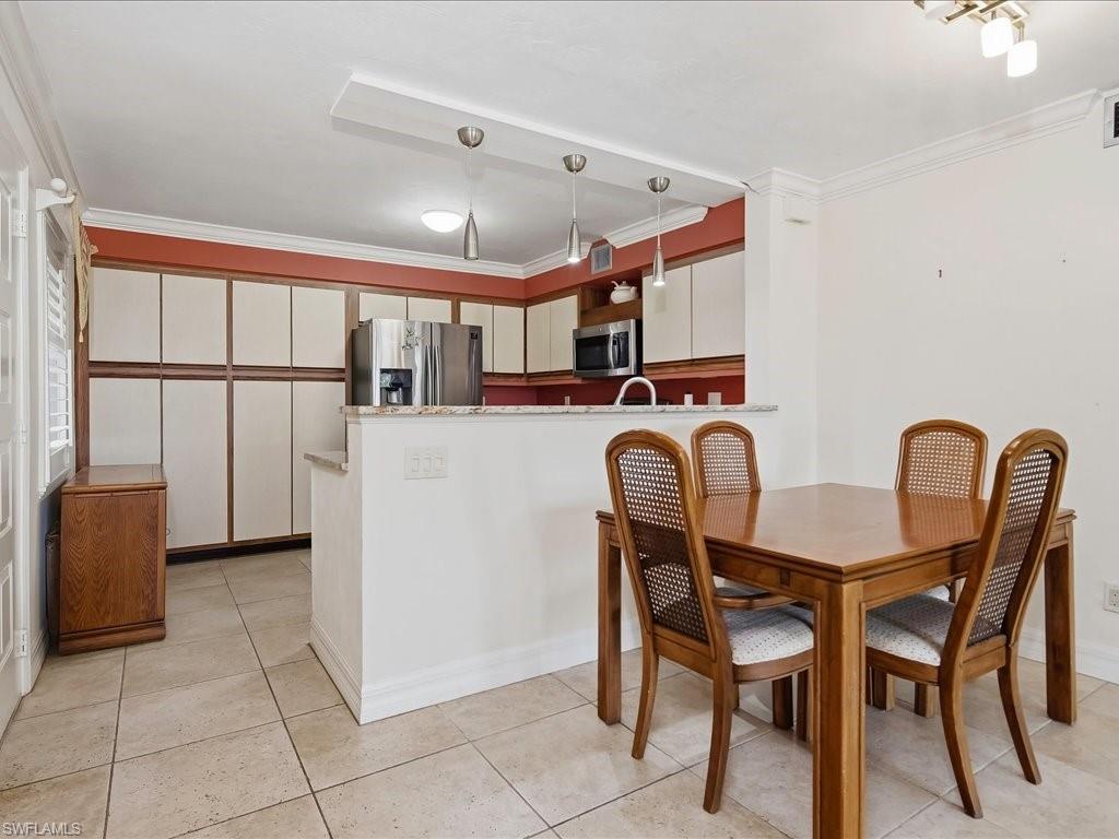 226035809 Property Photo 10