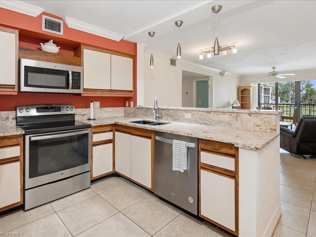 226035809 Property Photo 12