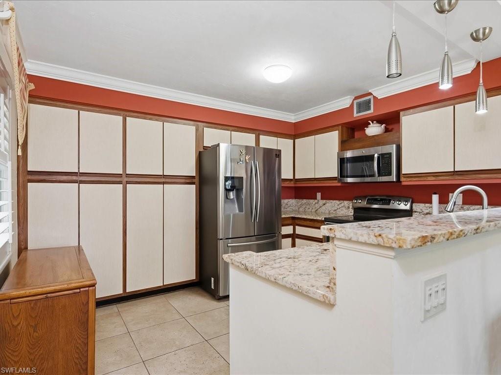 226035809 Property Photo 13
