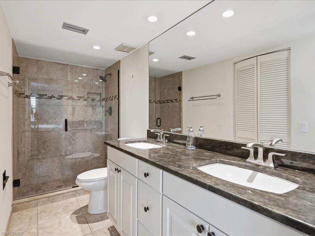226035809 Property Photo 16