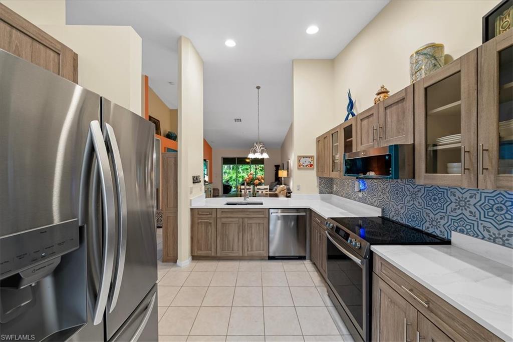 5485 Whitten Dr Property Photo 3