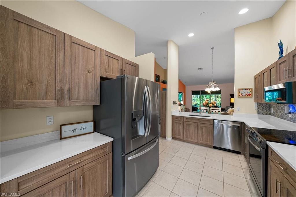 5485 Whitten Dr Property Photo 4