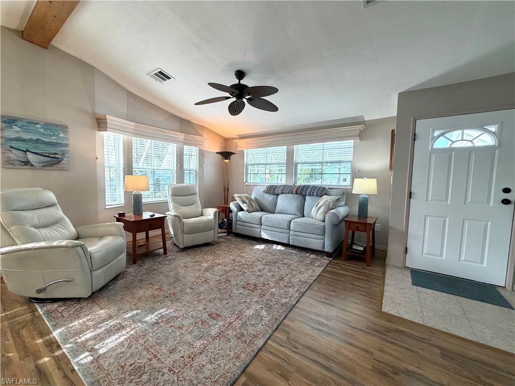 4580 Slash Pine Way E Property Photo 7