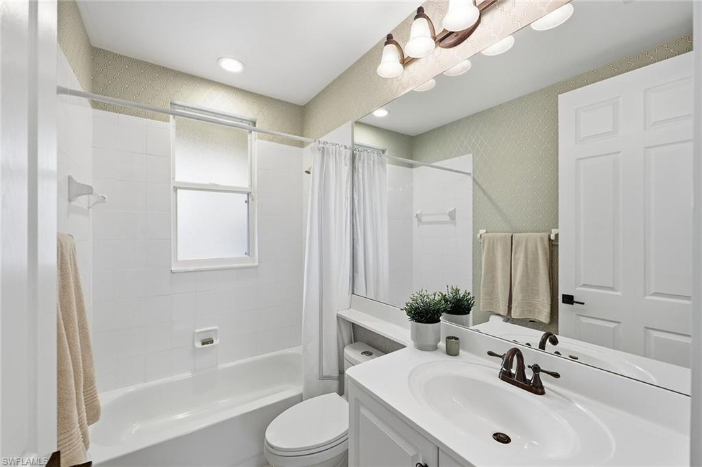 1835 Les Chateaux Blvd 204 Property Photo 30