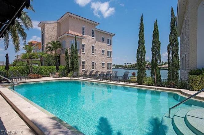 4000 Gulf Shore Blvd N 900 Property Photo 1