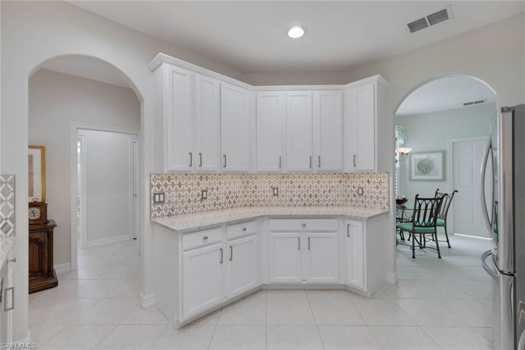 1677 Tarpon Bay Dr S 36 Property Photo 15
