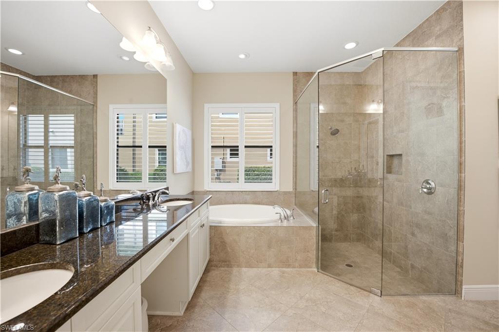 12718 Dundee Ln Property Photo 13