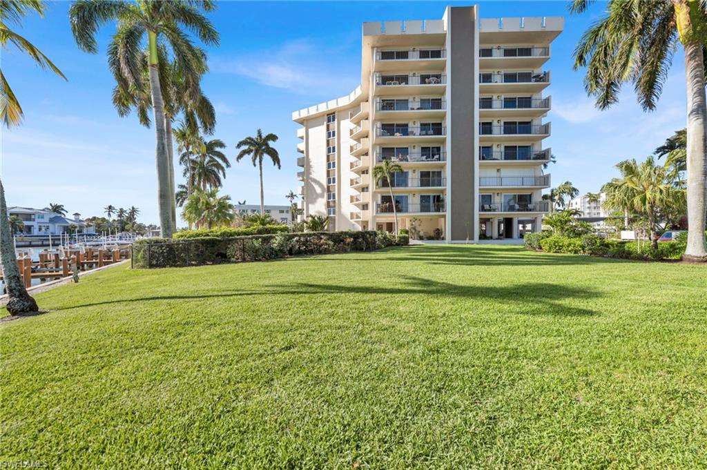 2150 Gulf Shore Blvd N 609 Property Photo 2