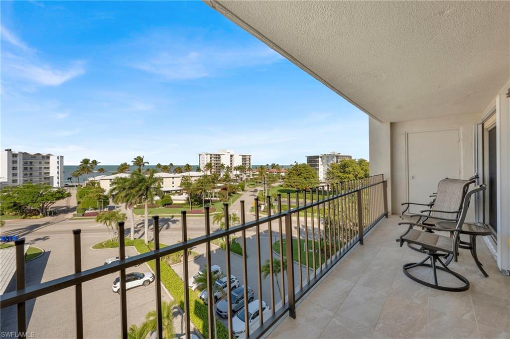 2150 Gulf Shore Blvd N 609 Property Photo 3